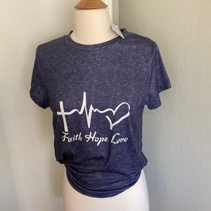 NWT Lightweight t-shirt Faith Hope Love size Small